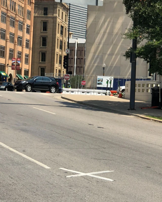 The Kennedy assassination documents have been released. In the summer of 2019, I visited the assassination site in Dallas. This photo shows the place where Oswald fired the rifle. On the flight there, I got into the mood by watching Oliver Stone's movie. #johnfkennedy